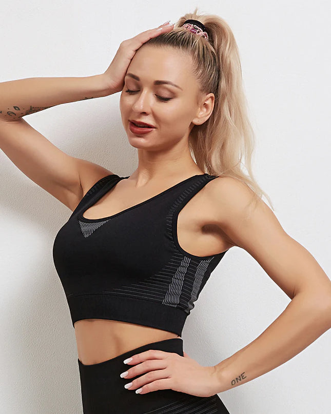 Aura | Seamless Sports Bra – Effortless Support & Style - Black