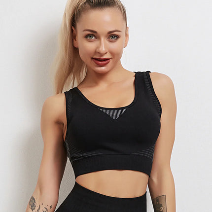 Aura | Seamless Sports Bra – Effortless Support & Style - Black