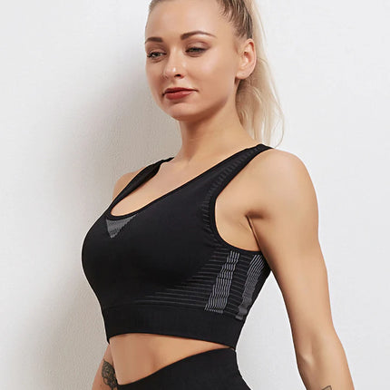 Aura | Seamless Sports Bra – Effortless Support & Style - Black