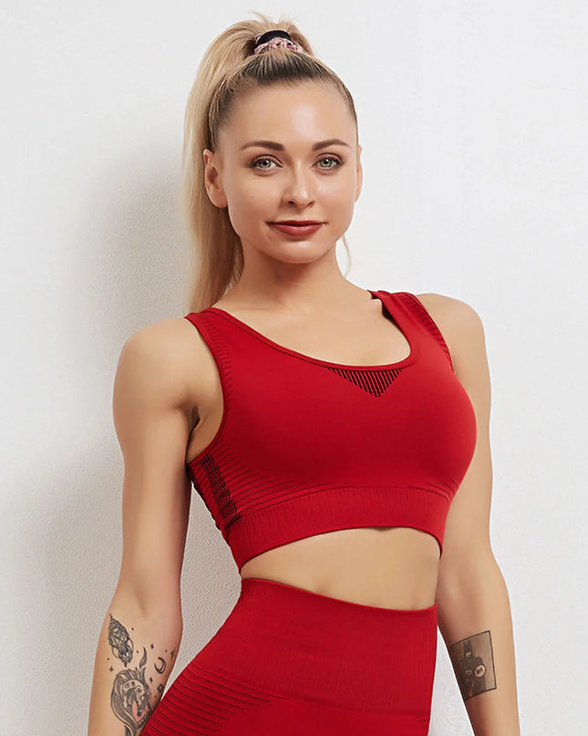 Aura | Seamless Sports Bra – Power, Comfort & Style - Dark Red