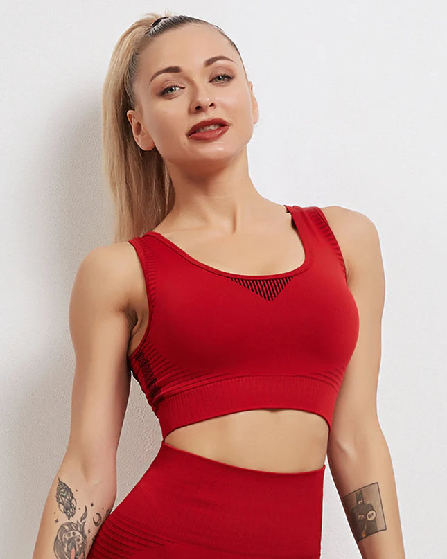 Aura | Seamless Sports Bra – Power, Comfort & Style - Dark Red