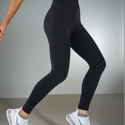 Elira | Women’s Seamless Scrunch Leggings – Sleek Everyday Fit - Black
