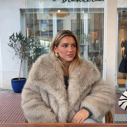Elizabeth | Women's Fluffy Fur Coat – Faux Fur Coat