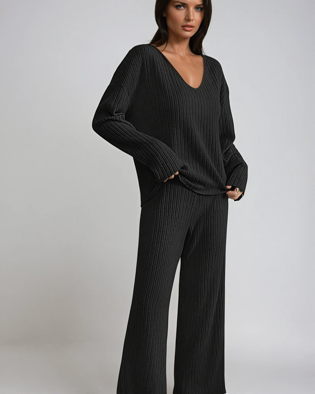 Evangeline | Two-Piece Knit Lounge Set – V-neck Knitwear