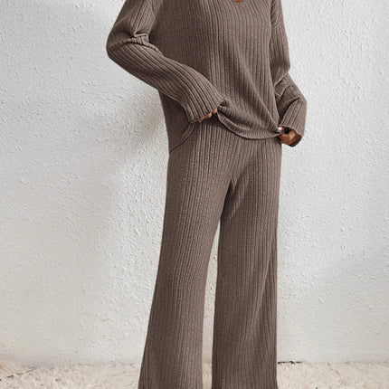 Evangeline | Two-Piece Knit Lounge Set – V-neck Knitwear