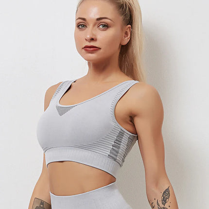 Aura | Seamless Sports Bra – Ultimate Comfort & Performance Light Gray