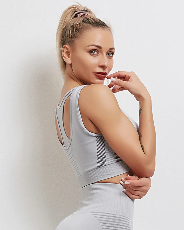 Aura | Seamless Sports Bra – Ultimate Comfort & Performance Light Gray