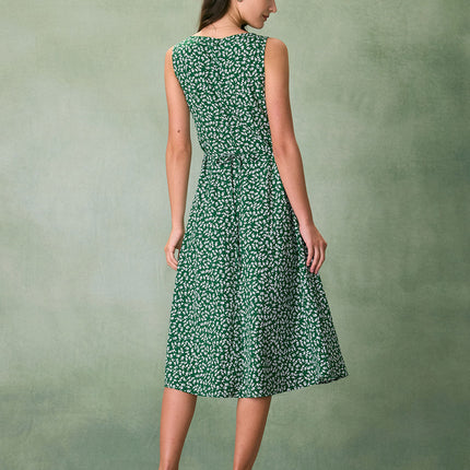 Astrid | Fitted V-Neck Floral Summer Dress