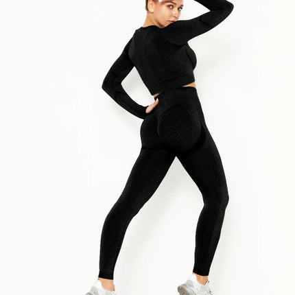 Apex | Long Sleeve Seamless Top – Sleek Performance with Timeless Style - Black