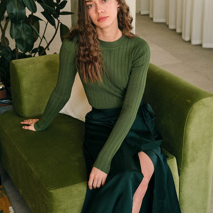 Eva | Slim Fit Ribbed Knit Tee