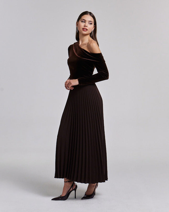 Viola | Off Shoulder Fitted Velvet Wedding Guest Maxi Dress